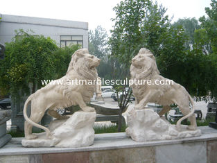 China Escultura de leones de piedra travertino para jardín proveedor