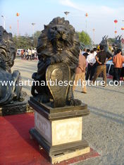 China Un par de esculturas de leones de China proveedor