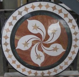 Mosaico de piedra y medallón