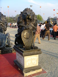 Un par de esculturas de leones de China proveedor