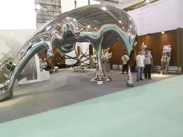 Escultura de acero inoxidable con acabado espejo proveedor