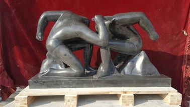 Escultura de mármol de hombres luchando personalizados, esculturas para exhibición, proveedor de esculturas de piedra de China proveedor