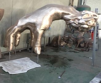 Escultura de bronce de mano Patina Knuckle para estudios de arte americanos, proveedor de esculturas de bronce de China proveedor