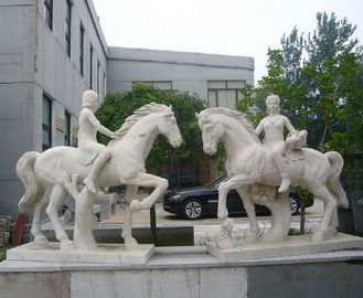 Escultura de figura de talla de piedra, estatua de niña de mármol blanco montando a caballo, proveedor de tallas de piedra proveedor