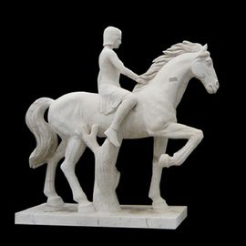 Escultura de figura de talla de piedra, estatua de niña de mármol blanco montando a caballo, proveedor de tallas de piedra proveedor